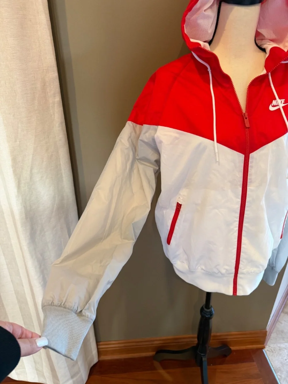 Nike Men's Red White Hooded Windrunner Windbreaker Hooded Training Jacket, Small - Picture 5 of 16